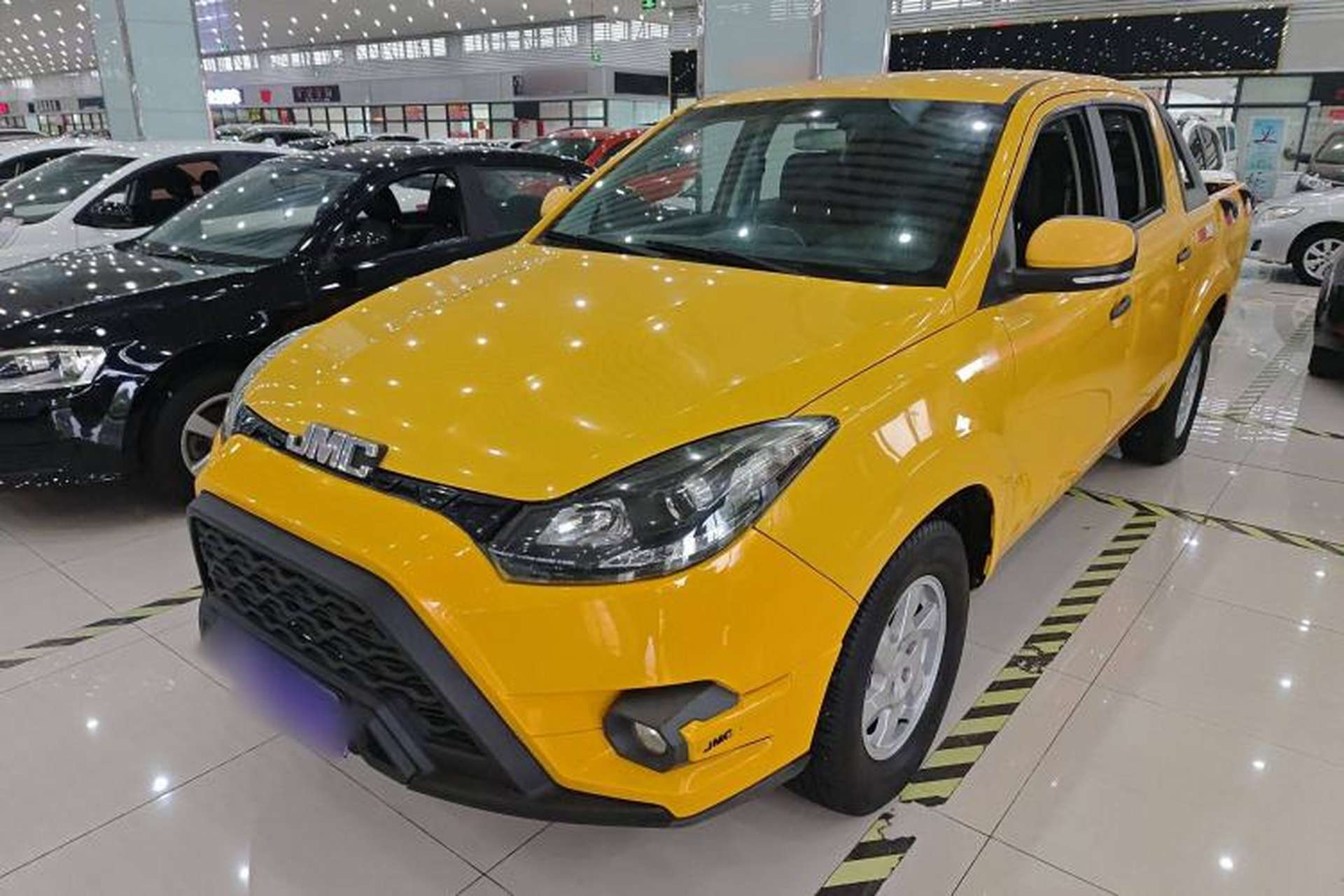 Used JMC Yuhu 5 2019 2.0T Diesel Manual Two-Wheel Drive Classic China VI Standard Front Left 45 Deg