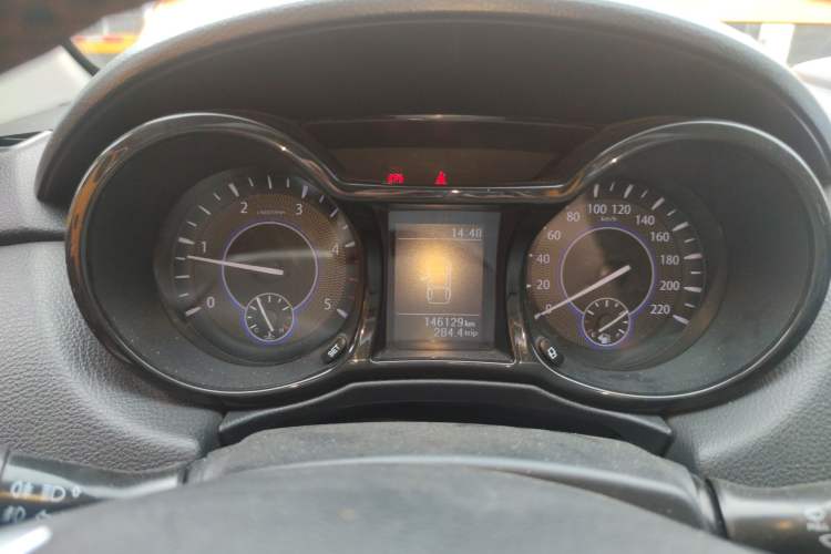 Used JMC Yuhu 5 2019 2.0T Diesel Manual Two-Wheel Drive Enhanced Version China VI Standard Long Wheelbase Instrument Cluster