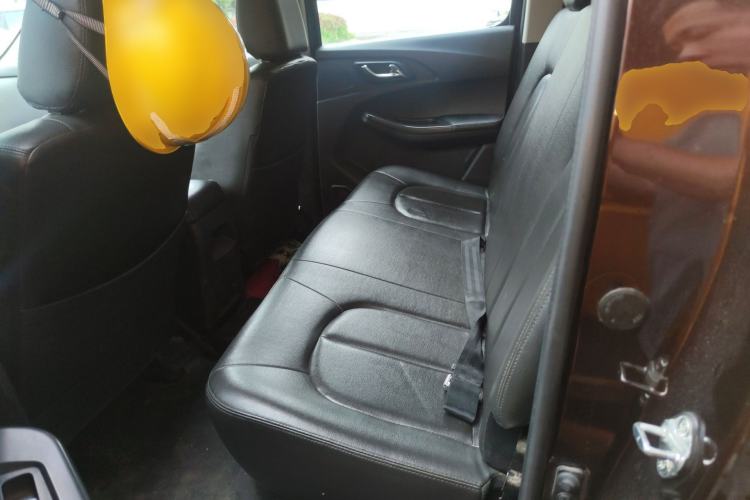 Used JMC Yuhu 5 2019 2.0T Diesel Manual Two-Wheel Drive Enhanced Version China VI Standard Long Wheelbase Left Rear Seat