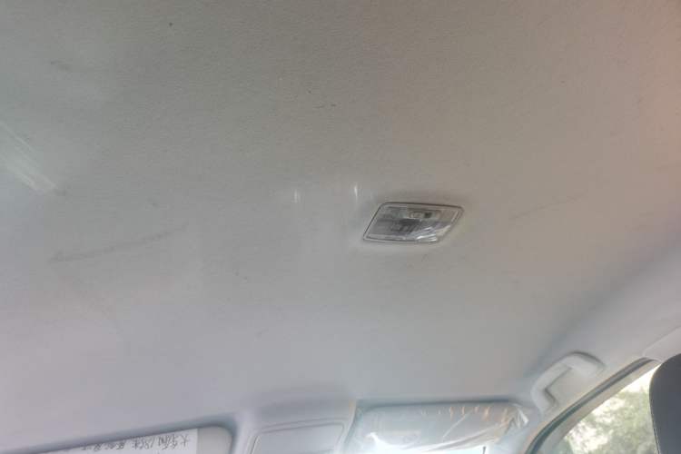 Used JMC Yuhu 7 2022 2.0T Manual Diesel Two-Wheel Drive Comfort Plus Long Wheelbase Headliner