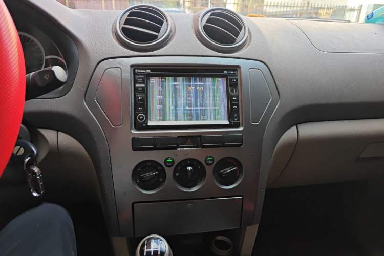 Used JMC Yuhu 7 2012 2.4T Two-Wheel Drive Manual Standard Edition JX4D24 Audio And AC Panel