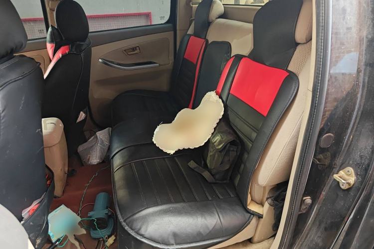 Used JMC Yuhu 7 2012 2.4T Two-Wheel Drive Manual Standard Edition JX4D24 Left Rear Seat
