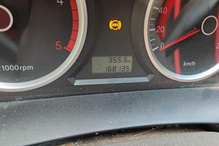 Used JMC Yuhu 7 2012 2.4T Two-Wheel Drive Manual Standard Edition JX4D24 Odometer Close Up