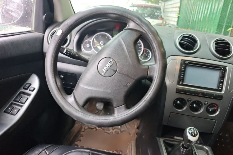 Used JMC Yuhu 7 2012 2.4T Two-Wheel Drive Manual Standard Edition JX4D24 Steering Wheel