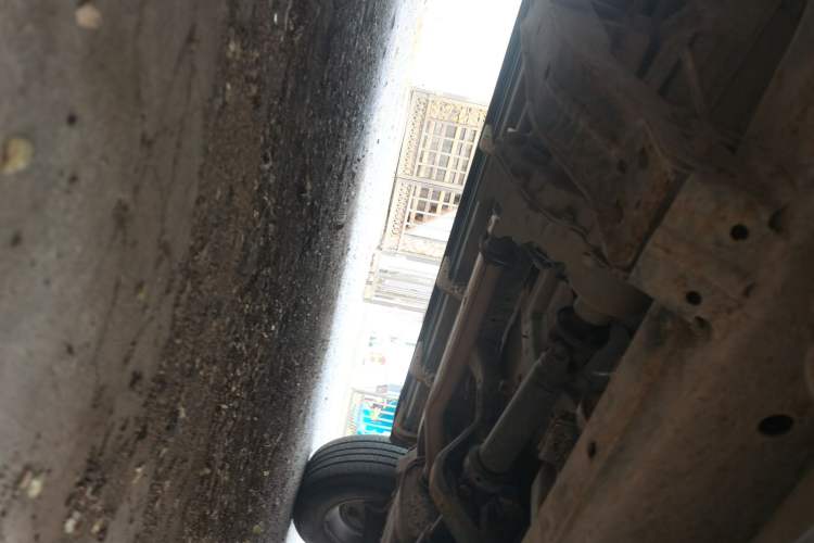 Used JMC Yuhu 7 2012 2.4L 4x4 Manual Standard Edition 4G69 Chassis Front Left