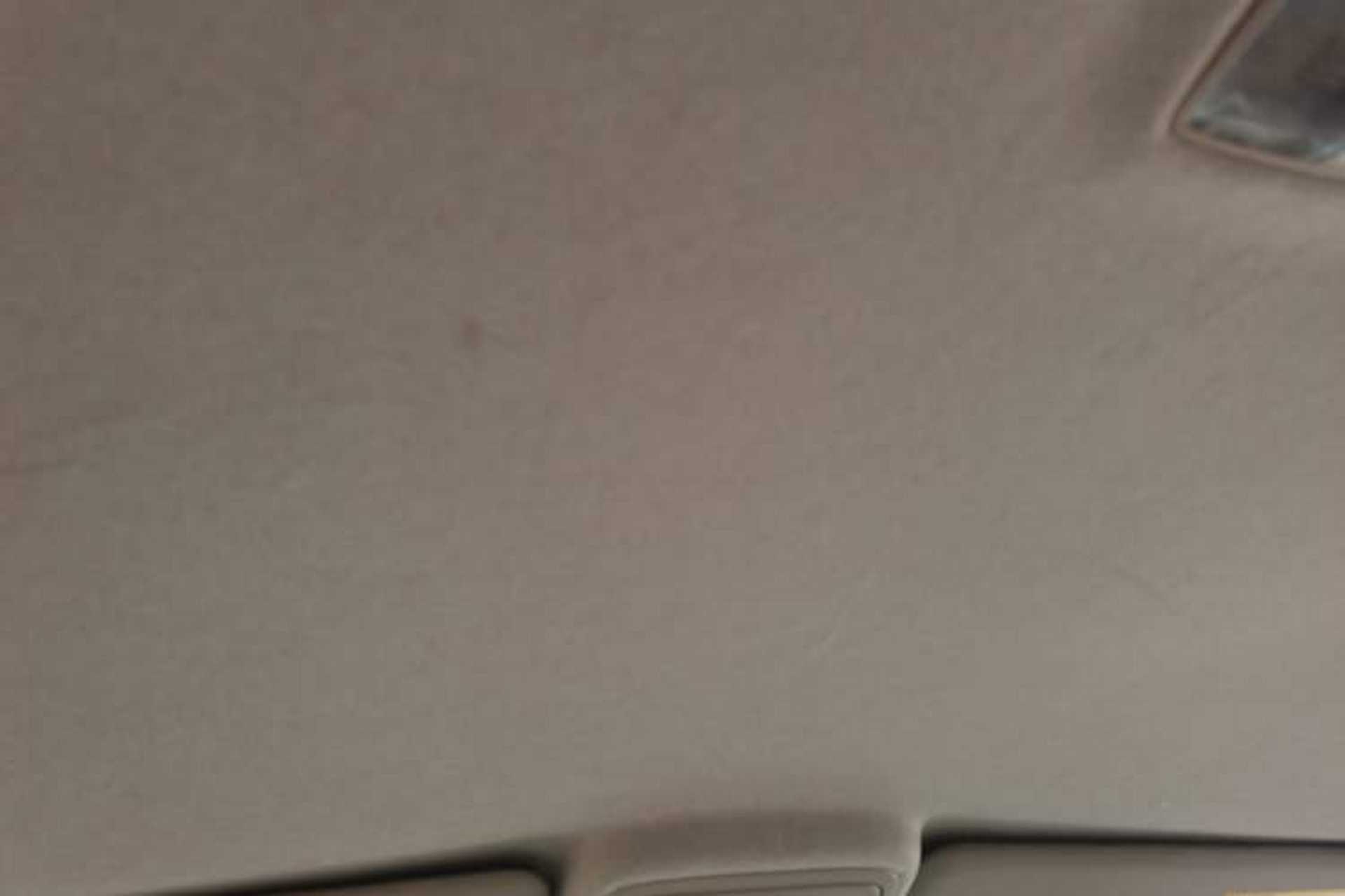 Used JMC Yuhu 7 2012 2.4L 4x4 Manual Standard Edition 4G69 Headliner