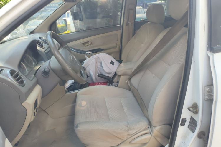 Used JMC Yuhu 7 2012 2.4L Two-Wheel Drive Manual Standard Edition 4G69 Left Front Seat