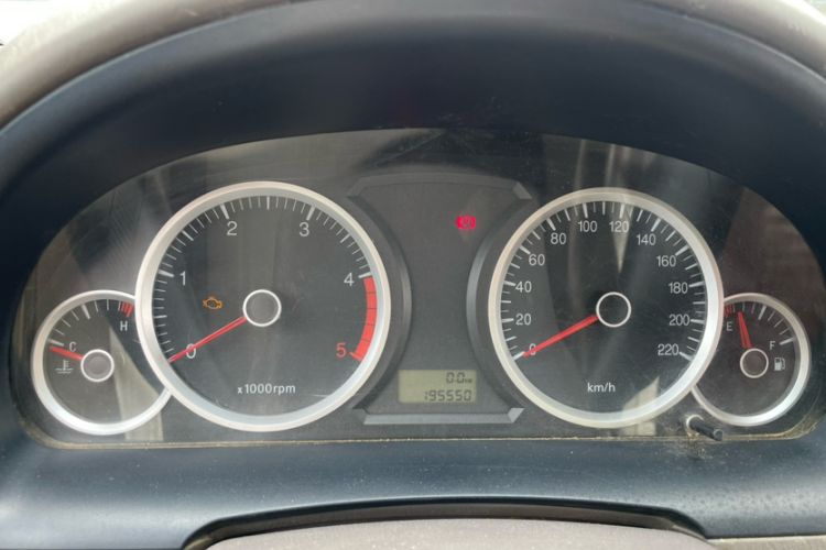 Used JMC Yuhu 7 2012 2.4T Two-Wheel Drive Manual Standard Edition JX4D24 Odometer Close Up