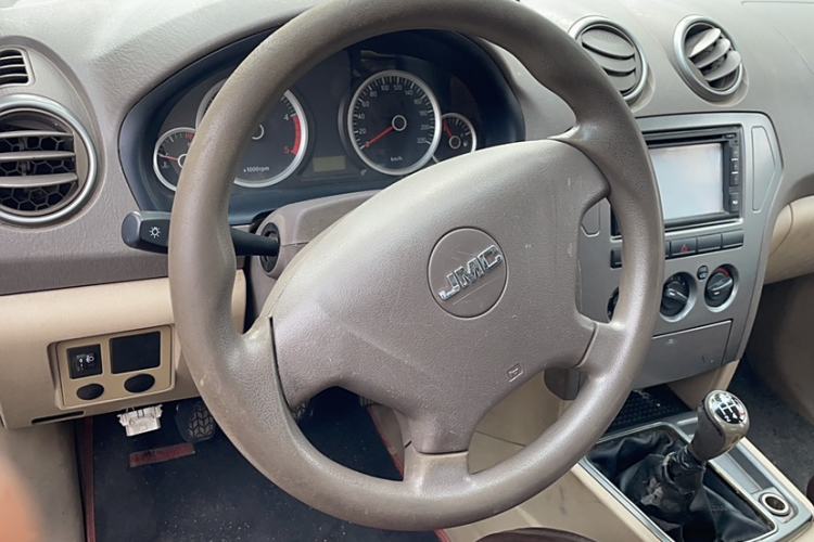 Used JMC Yuhu 7 2012 2.4T Two-Wheel Drive Manual Standard Edition JX4D24 Steering Wheel