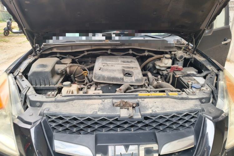 Used JMC Yuhu 7 2016 2.4T Two-Wheel Drive Luxury Edition JX4D24 Engine Bay