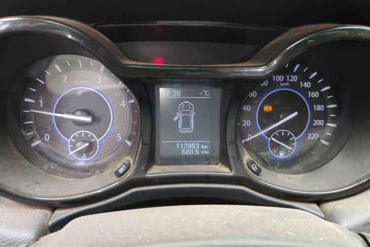 Used JMC Yuhu 7 2016 2.4T Two-Wheel Drive Luxury Edition JX4D24 Instrument Cluster