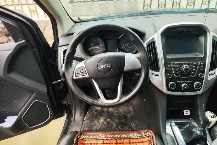 Used JMC Yuhu 7 2016 2.4T Four-Wheel Drive Luxury Edition JX4D24 Steering Wheel