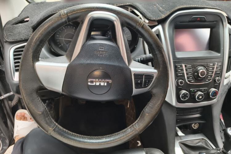 Used JMC Yuhu 7 2016 2.4T Two-Wheel Drive Luxury Edition JX4D24 Steering Wheel