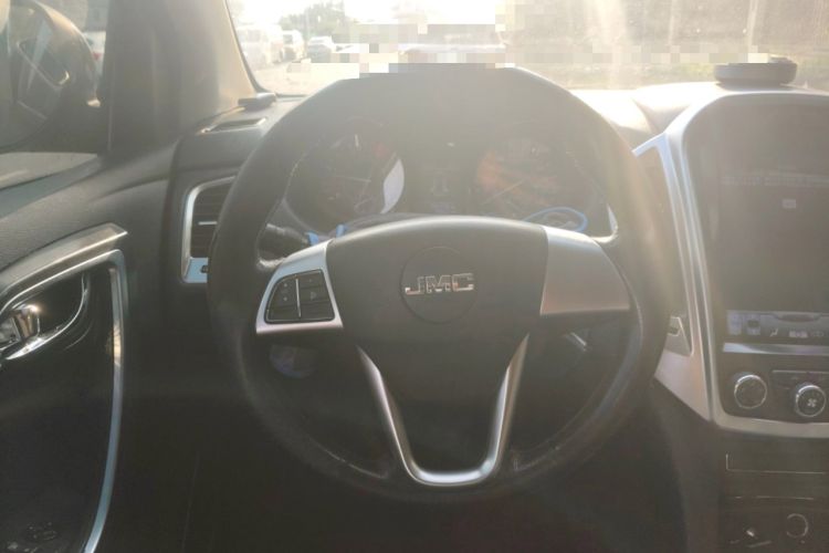 Used JMC Yuhu 7 2016 2.4T Four-Wheel Drive Luxury Edition JX4D24 Steering Wheel