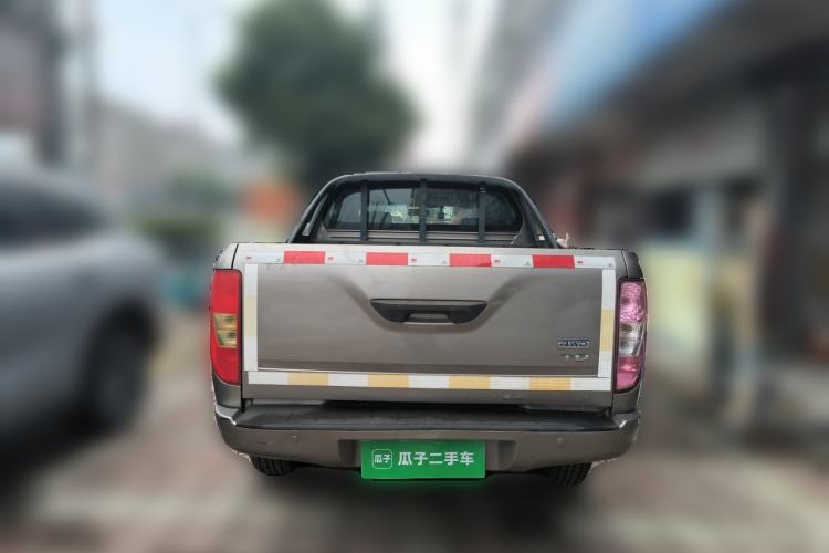 Used JMC Yuhu 7 2016 2.4L Four-Wheel Drive Ultra-Luxury 4G69 Rear