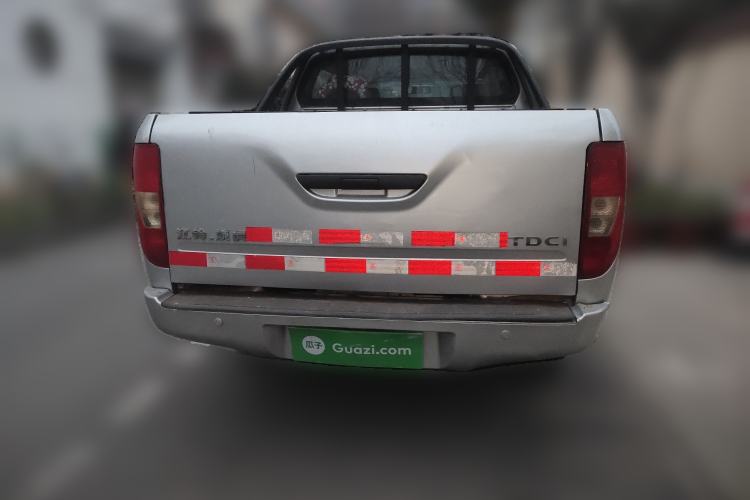 Used JMC Yuhu 7 2016 2.4T Two-Wheel Drive Luxury Edition JX4D24 Rear