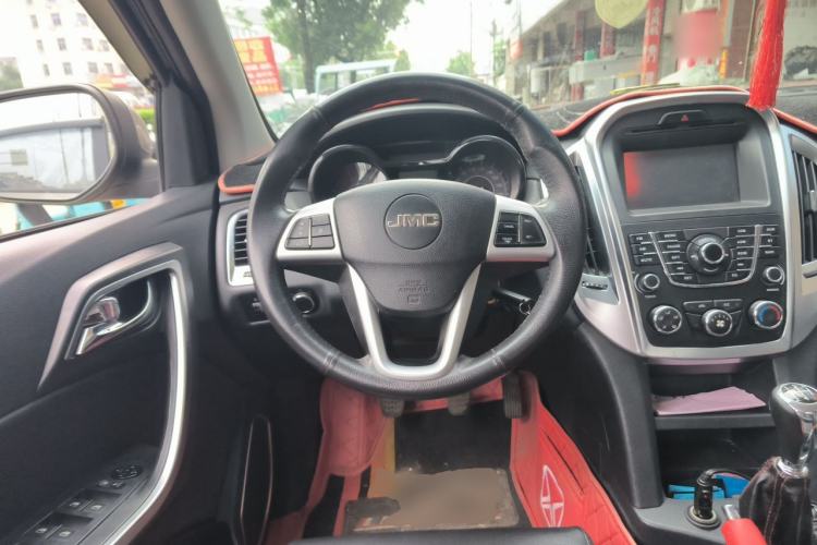 Used JMC Yuhu 7 2016 2.4L Four-Wheel Drive Ultra-Luxury 4G69 Steering Wheel