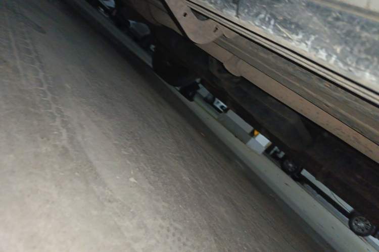 Used JMC Yuhu 7 2016 2.4T Two-Wheel Drive Luxury Edition JX4D24 Chassis Front Right