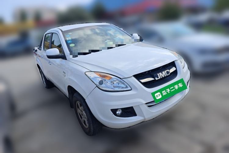 Used JMC Yuhu 7 2016 2.4L Two-Wheel Drive Luxury Version 4G69 Front Right 45 Deg