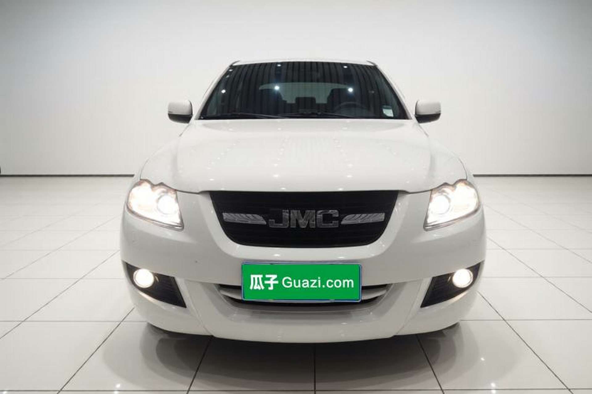 Used JMC Yuhu 7 2016 2.4T Two-Wheel Drive Luxury Edition JX4D24 Front