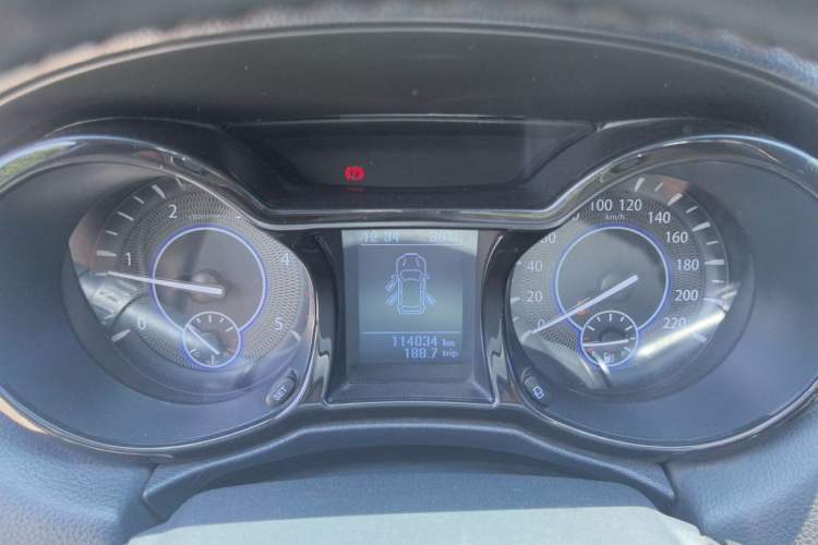 Used JMC Yuhu 7 2016 2.4T Four-Wheel Drive Luxury Edition JX4D24 Instrument Cluster