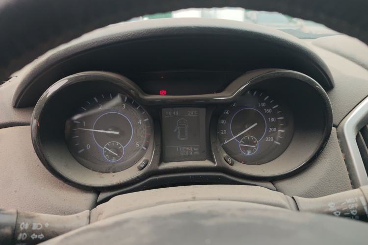 Used JMC Yuhu 7 2016 2.4T Two-Wheel Drive Luxury Edition JX4D24 Instrument Cluster