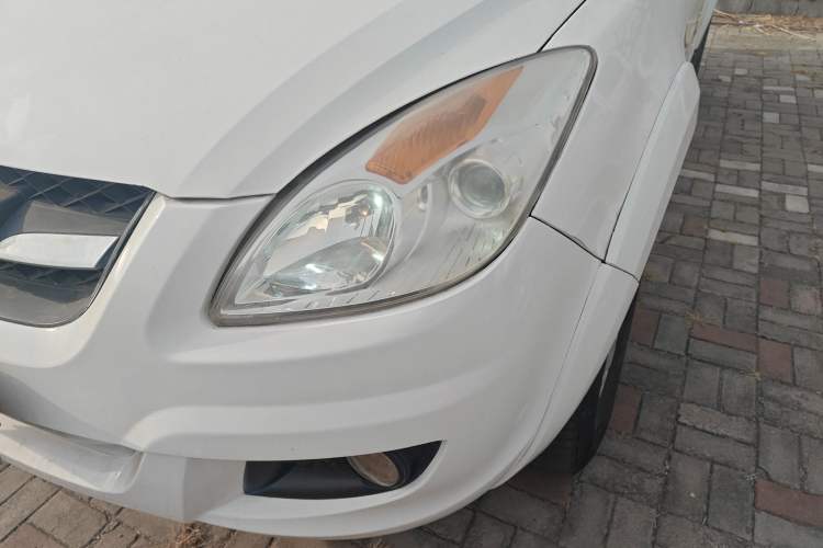 Used JMC Yuhu 7 2016 2.4T Four-Wheel Drive Ultra-Luxury Edition JX4D24 Left Front Headlight