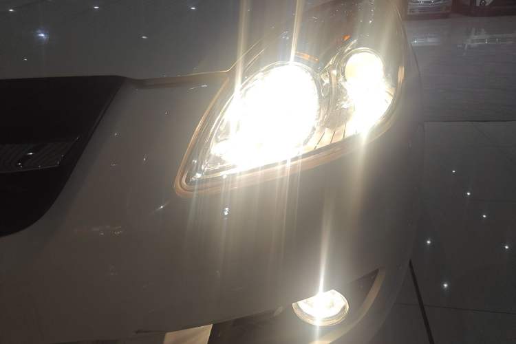 Used JMC Yuhu 7 2016 2.4T Two-Wheel Drive Luxury Edition JX4D24 Left Front Headlight