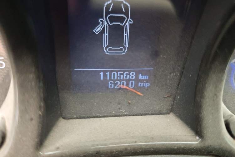 Used JMC Yuhu 7 2016 2.4T Two-Wheel Drive Luxury Edition JX4D24 Odometer Close Up