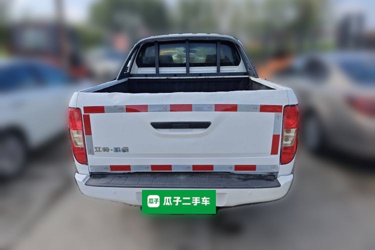 Used JMC Yuhu 7 2016 2.4L Two-Wheel Drive Luxury Version 4G69 Rear
