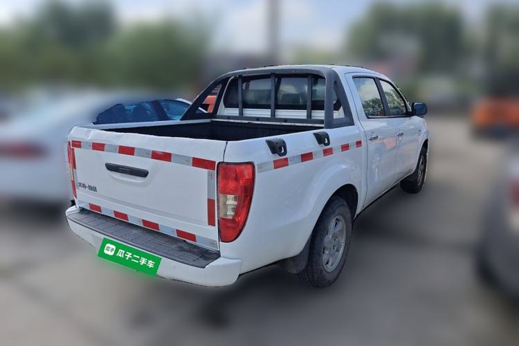 Used JMC Yuhu 7 2016 2.4L Two-Wheel Drive Luxury Version 4G69 Rear Right 45 Deg