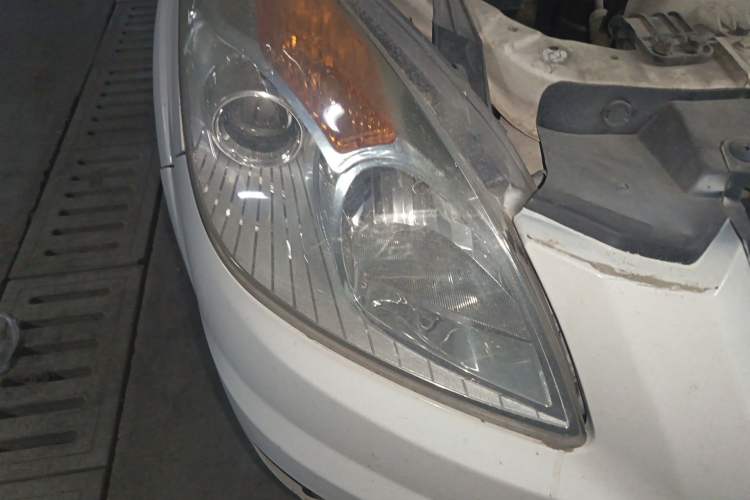 Used JMC Yuhu 7 2016 2.4T Two-Wheel Drive Luxury Edition JX4D24 Right Front Headlight