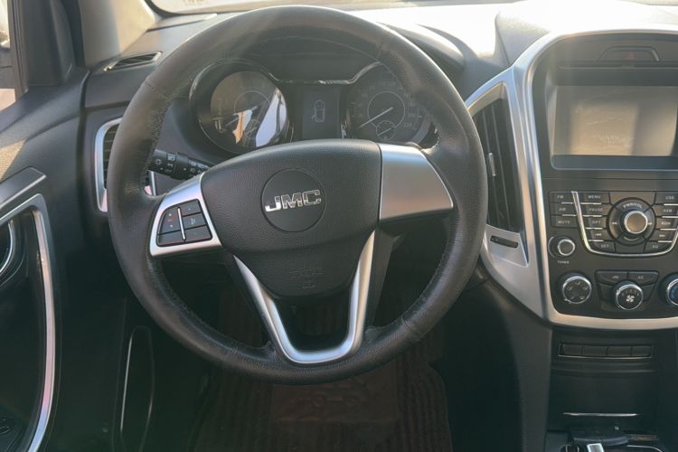 Used JMC Yuhu 7 2016 2.4T Four-Wheel Drive Luxury Edition JX4D24 Steering Wheel