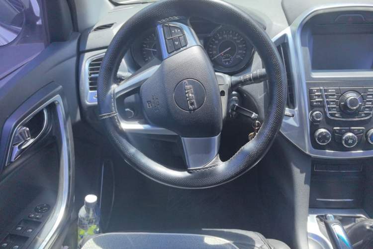 Used JMC Yuhu 7 2016 2.4T Four-Wheel Drive Luxury Edition JX4D24 Steering Wheel