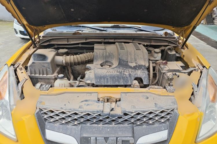 Used JMC Yuhu 7 2016 2.4L Four-Wheel Drive Luxury Version 4G69 Engine Bay