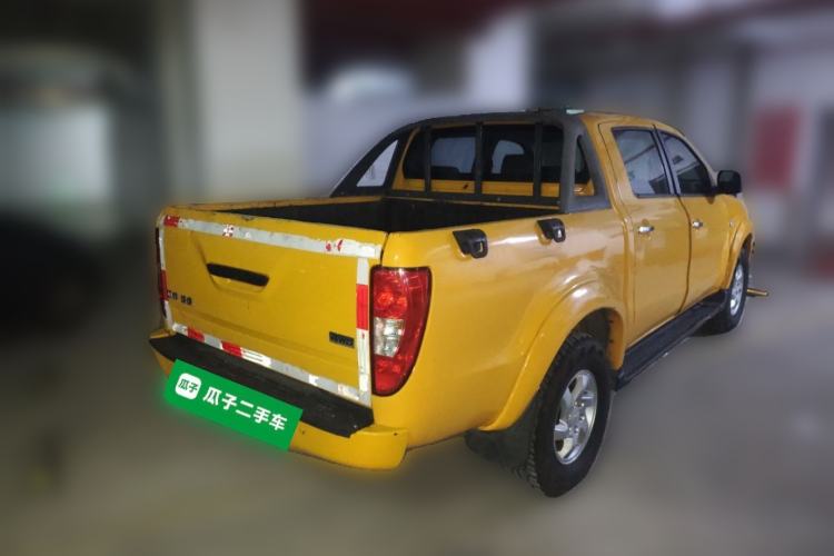 Used JMC Yuhu 7 2016 2.4L Four-Wheel Drive Luxury Version 4G69 Exterior 5