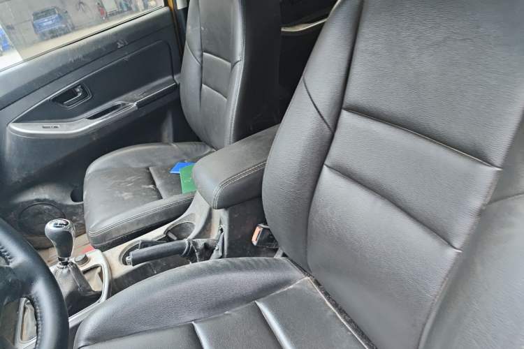 Used JMC Yuhu 7 2016 2.4L Four-Wheel Drive Luxury Version 4G69 Left Front Seat