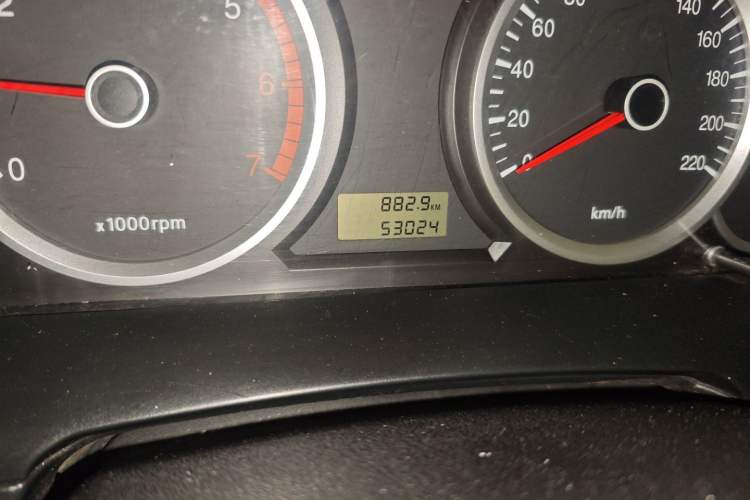 Used JMC Yuhu 7 2016 2.4L Four-Wheel Drive Luxury Version 4G69 Odometer Close Up