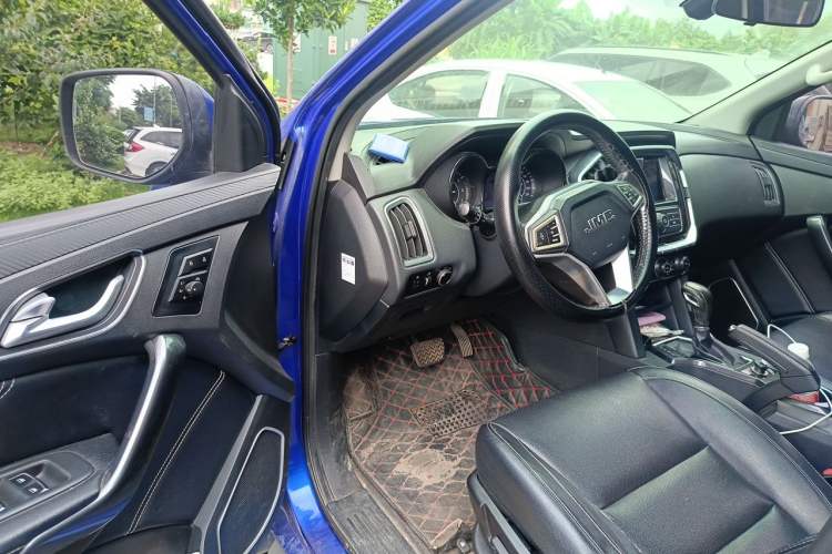 Used JMC Yuhu 7 2017 2.0T Gasoline Automatic 4x4 Ultra-Luxury Version JX4G20A5L Driver Seat
