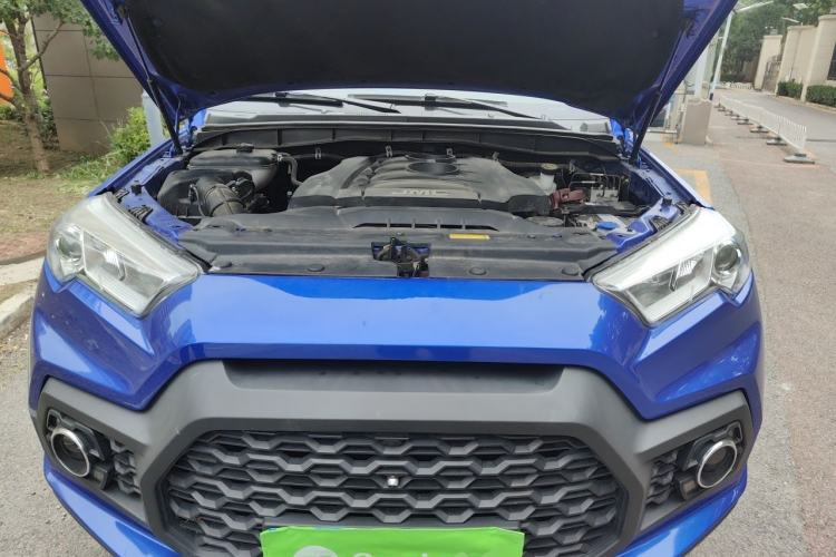 Used JMC Yuhu 7 2017 2.0T Gasoline Automatic 4x4 Luxury Edition JX4G20A5L Engine Bay