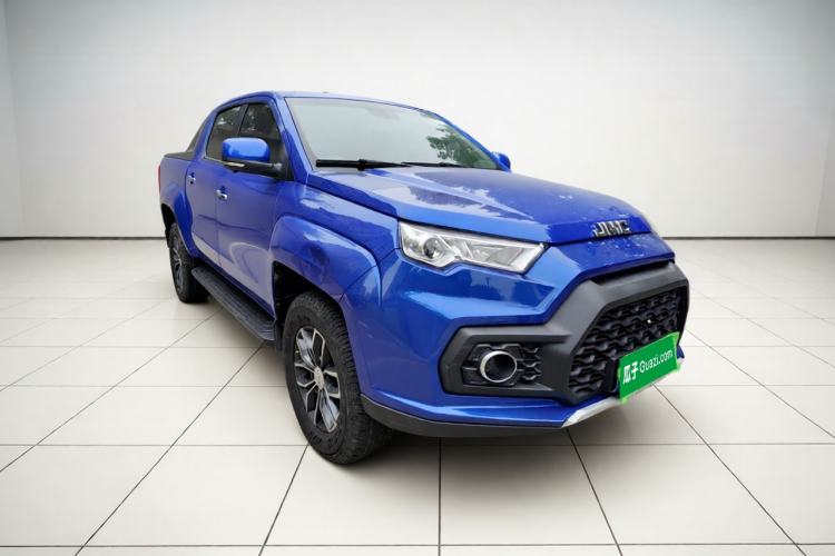 Used JMC Yuhu 7 2017 2.0T Gasoline Automatic 4x4 Luxury Edition JX4G20A5L Exterior 2