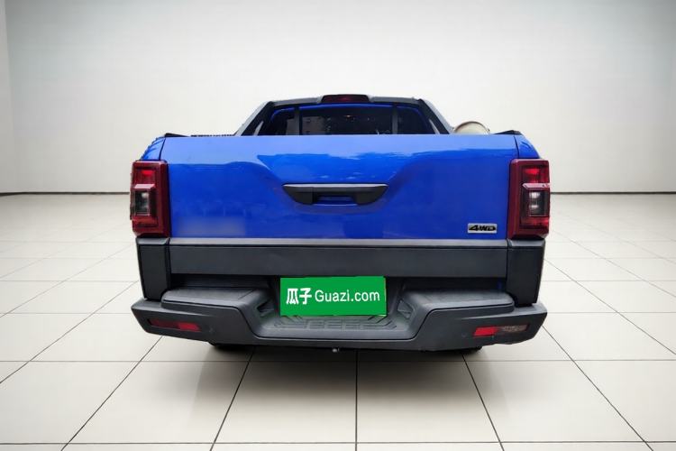 Used JMC Yuhu 7 2017 2.0T Gasoline Automatic 4x4 Luxury Edition JX4G20A5L Exterior 4