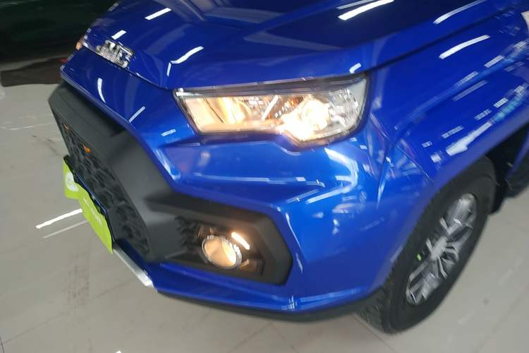 Used JMC Yuhu 7 2017 2.0T Gasoline Automatic 4x4 Luxury Edition JX4G20A5L Left Front Headlight
