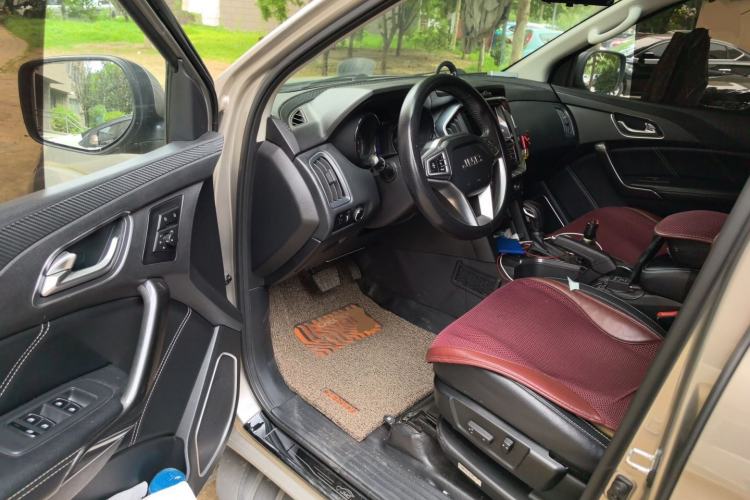 Used JMC Yuhu 7 2017 2.0T Gasoline Automatic 4x4 Ultra-Luxury Version JX4G20A5L Driver Seat