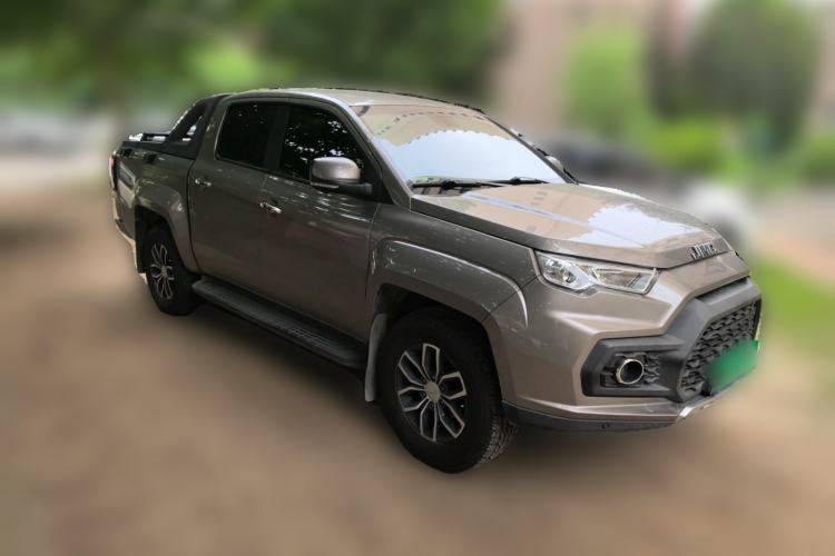 Used JMC Yuhu 7 2017 2.0T Gasoline Automatic 4x4 Ultra-Luxury Version JX4G20A5L Front Right 45 Deg