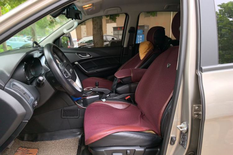 Used JMC Yuhu 7 2017 2.0T Gasoline Automatic 4x4 Ultra-Luxury Version JX4G20A5L Left Front Seat