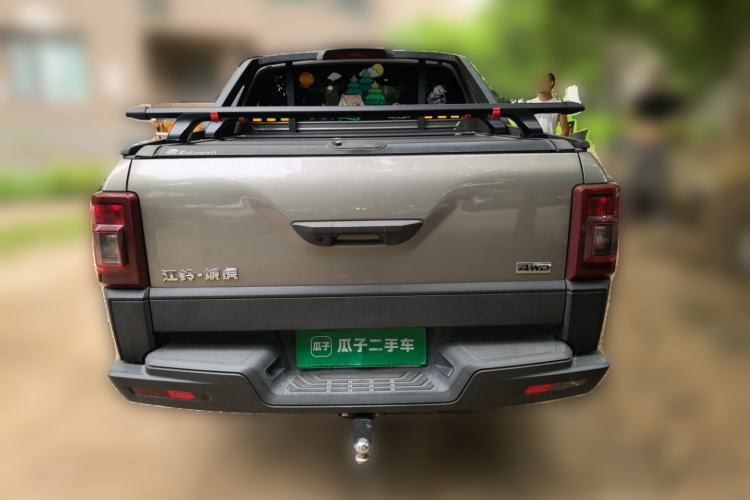 Used JMC Yuhu 7 2017 2.0T Gasoline Automatic 4x4 Ultra-Luxury Version JX4G20A5L Rear