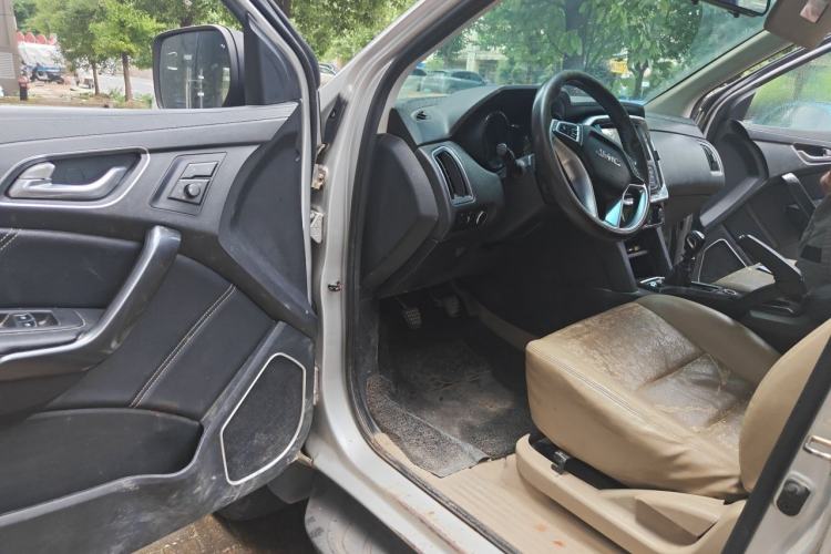 Used JMC Yuhu 7 2017 2.0T Gasoline Manual 4x4 Luxury Edition JX4G20A5L Driver Seat