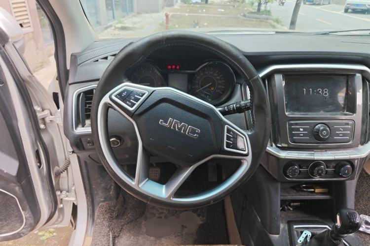 Used JMC Yuhu 7 2017 2.0T Gasoline Manual 4x4 Luxury Edition JX4G20A5L Steering Wheel