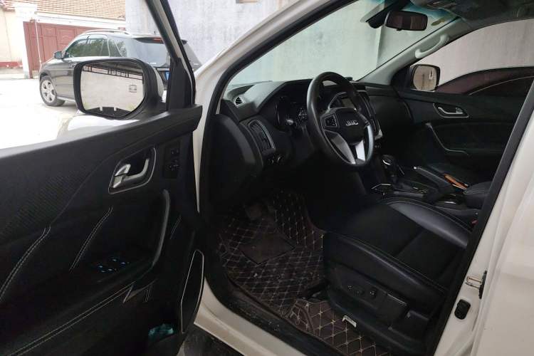 Used JMC Yuhu 7 2017 2.0T Gasoline Automatic 4x4 Ultra-Luxury Version JX4G20A5L Driver Seat